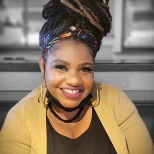 Meet your Posher, Andria